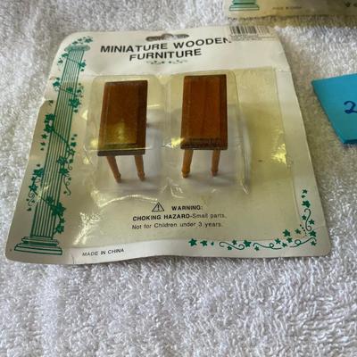 Newer Wood Doll House Furniture