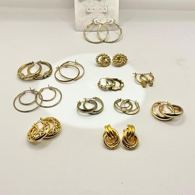1227 Lot of Goldtone Pierced Earrings