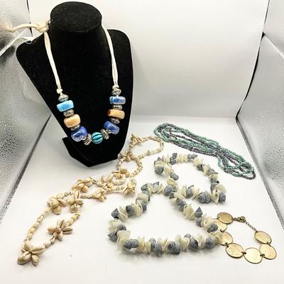 1232 Ceramic Necklace , Shell Necklace with Bracelets