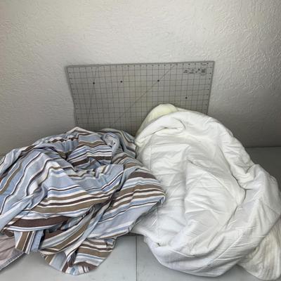 #588 Blue/Brown Sheets and Queen Size Mattress Cover