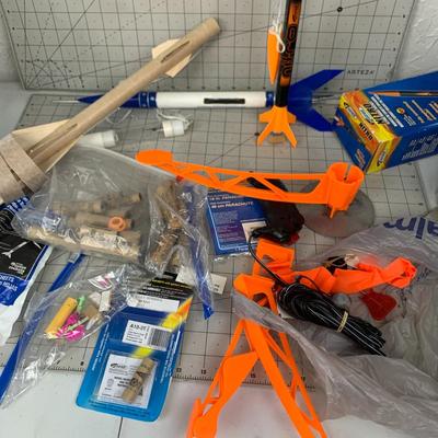 #590 Estes Rascal Rockets