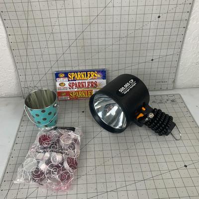#591 500.000 CP Halogen Spotlight, Sparklers and Tea Lights