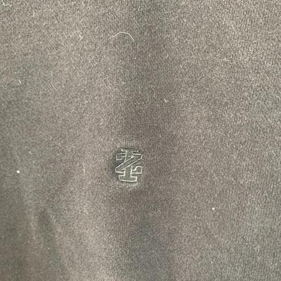 #600 Fission XL Black Sweater and Gray Tee