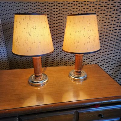 Pair Small Wood Mid Century MCM Table top Lamps Lot 479