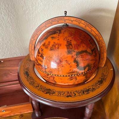 WOODEN BOX AND TABLETOP GLOBE