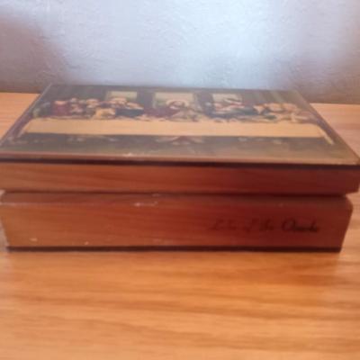 CUENDET WEGGISERLIED CHALET MUSIC BOX, WOODEN MUSIC BOX WITH BRASS HEART AND BOX WITH PICTURE OF LAST SUPPER