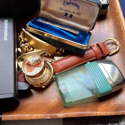 Vintage binoculars and more lot