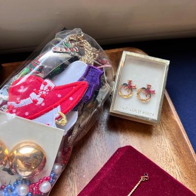 Costume Jewelry Lot