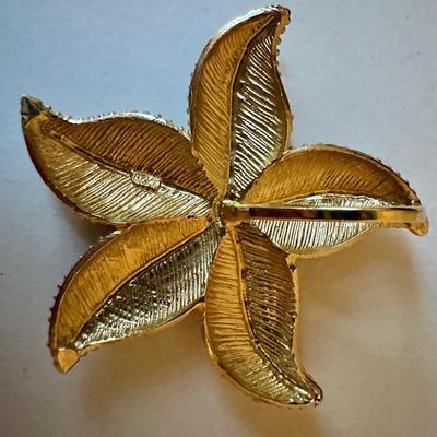 14K Gold Starfish Pendant
