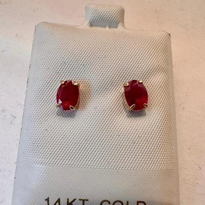 14K Gold Ear Ring Lot