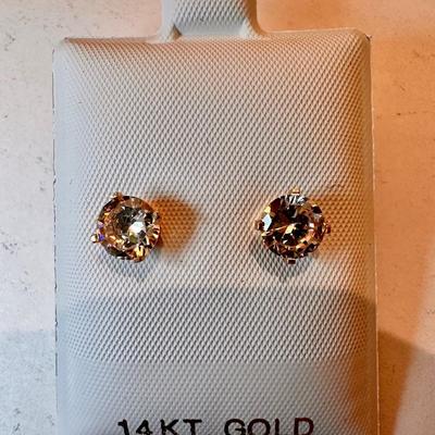 14K Gold Ear Ring Lot