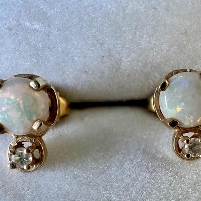 14K Gold Earring Lot