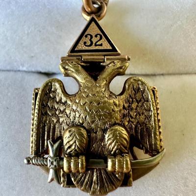 10K Masonic Trifold Fob