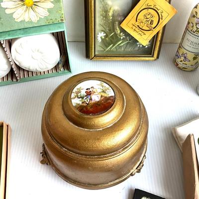 1250 Vintage Ladies Powder Room Lot