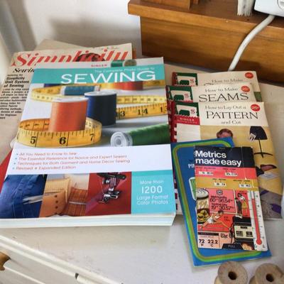 1341 Vintage Shaker Sewing Box Lot