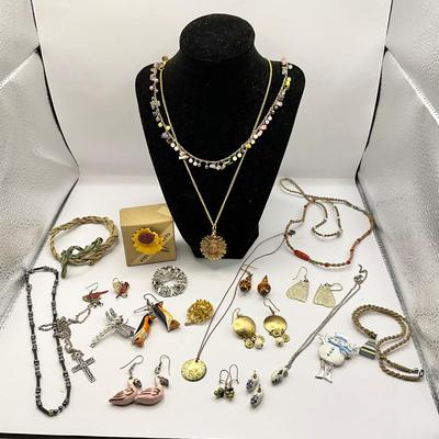 1280 Large Lot of Costume Jewelry