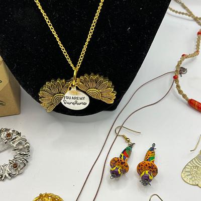 1280 Large Lot of Costume Jewelry
