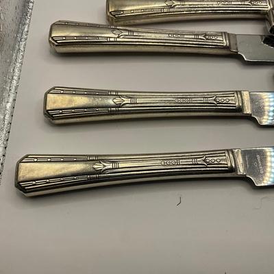 1281  33 pc Set of Oneida Simeon L & George H. Rogers Silver plate Flatware