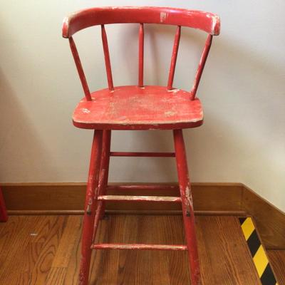 1333 Childrenâ€™s Rustic Red Chair