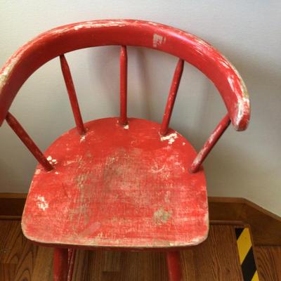 1333 Childrenâ€™s Rustic Red Chair
