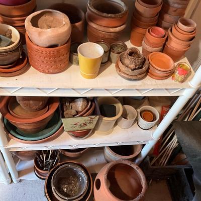 1286 Large Lot of Various Sizes Terra Cotta Pots