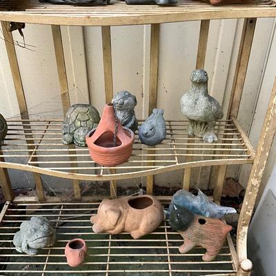 1289 Three Tier Metal Shelf with Garden Decor