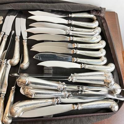 1295 Stieff Sterling Colonial Shell Flatware 76 pieces
