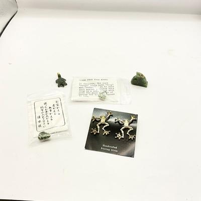 1351 Sterling Silver Frog Earring and Jade Pendant Lot