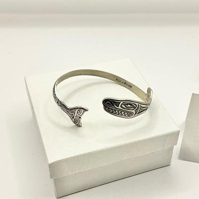 1353 Like New Sterling Bill J. Wilson Orca Whale Cuff Bracelet