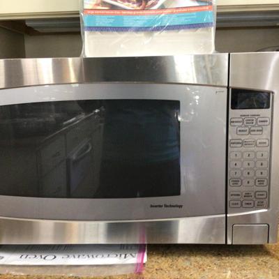 1267 G.E. Microwave & Nordic Ware Bacon Tray