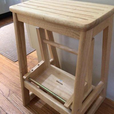 1378 Lillian Vernon Wooden Stool Step Ladder