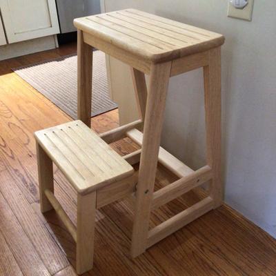 1378 Lillian Vernon Wooden Stool Step Ladder