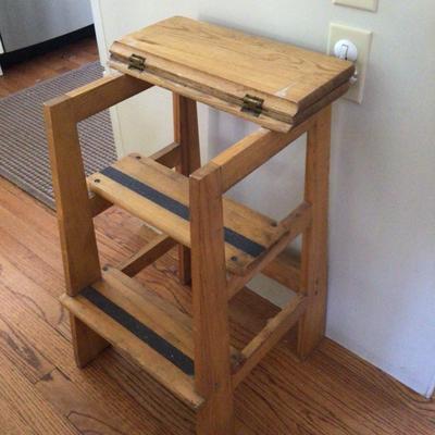1377 Vintage Solid Wood Step Stool