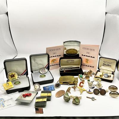 1563 Lot of Mens Jewelry
