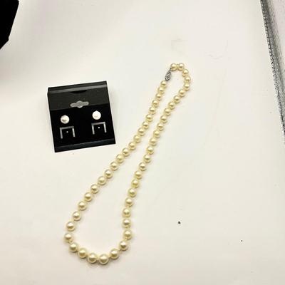 1565 14k White Gold Filigree Clasp on 16" Pearl Necklace and Stud Earrings