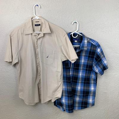 #605 Simply Styled and Nautical Short Sleeve Button Up Large