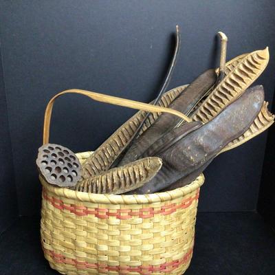 1375 Magnolia Basket with Decorative Pods
