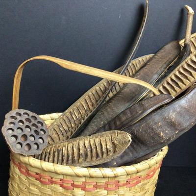 1375 Magnolia Basket with Decorative Pods