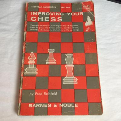 1156 Vintage Carved Chess Set