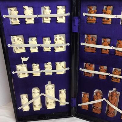 1156 Vintage Carved Chess Set