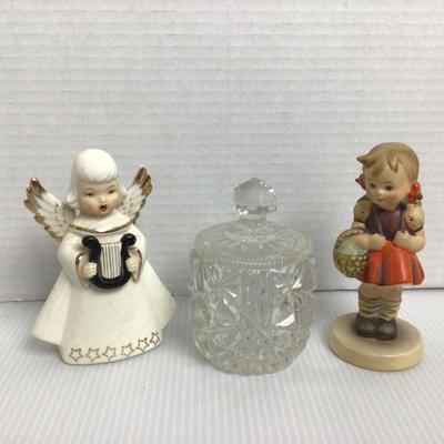 1372 Hummel Figure Full Bee Trademark Lot
