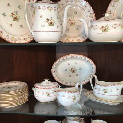 1356 Wedgewood Bianca WIlliamsburg China Set 50 pcs