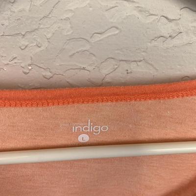 #618 X-Large  and Large Colored Tops