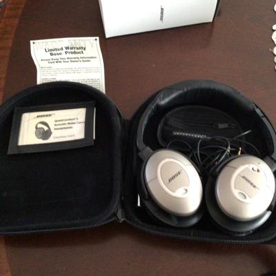 1255 BOSE Quiet Comfort 2 Noise Cancelling Headphones