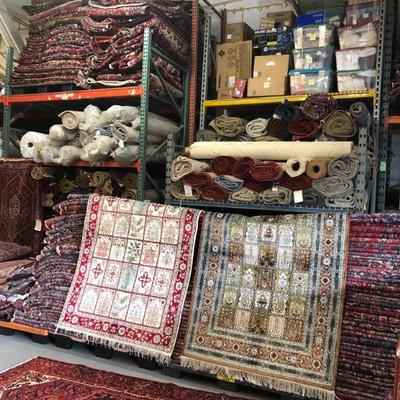 Persian & Oriental  Rugs Kilims on different sizes and designs,  Made with 100% natural wool and Cotton, vegetable dyed and hand knotted .