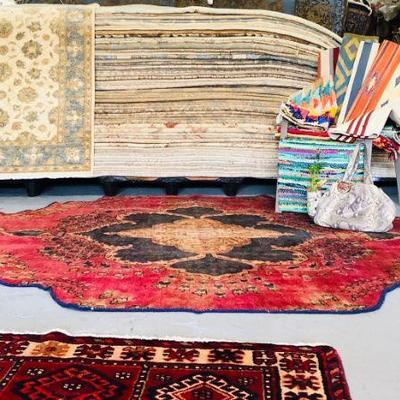 Persian & Pakistani  Rugs Kilims on different sizes and designs,  Made with 100% natural wool and Cotton, vegetable dyed and hand...