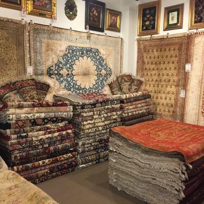 Persian & Oriental  Rugs Kilims on different sizes and designs,  Made with 100% natural wool and Cotton, vegetable dyed and hand knotted .