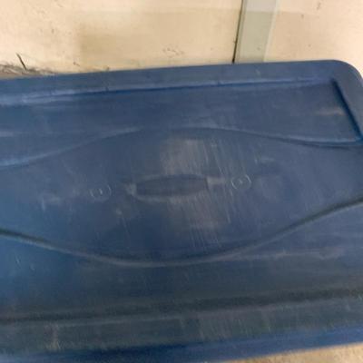 #651 Rubbermaid Roughneck 35 Gallon Tote