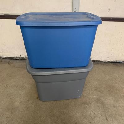 #654 Two Sterilite 18Gallon Storage Bins