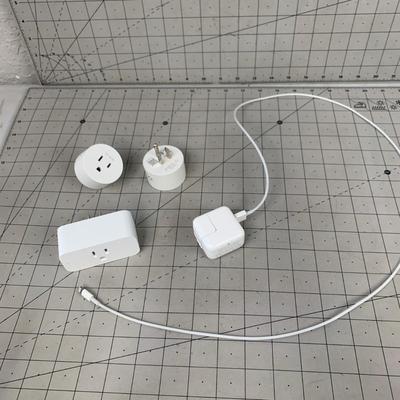 #662 Apple Charger and Charger Heads